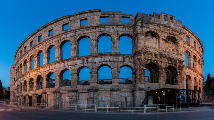 Arena u Puli
